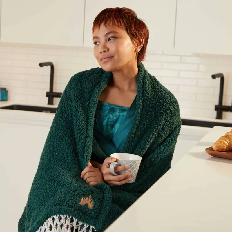 Fantasyland Castle Throw 4 Fantasyland Castle Throw - Image 2