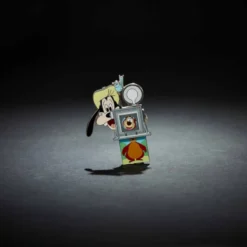Goofy And Humphrey Bear Pin, Hold That Pose - Disney100 Limited Release -Toy Kids Shop 466044000756 2